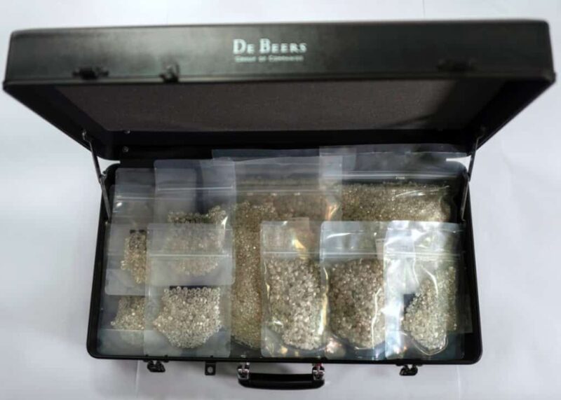 De Beers Faces Record Diamond Inventory Amid Market Challenges de beers reportedly