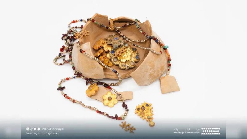 Saudi Archaeologists Uncover Abbasid-Era Gold Jewellery Hoard at Pilgrimage Route Settlement saudi